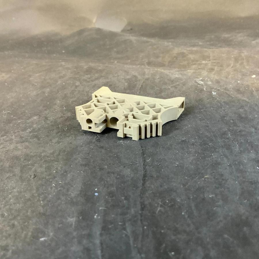 Used WEIDMÜLLER WEW 35/2 END BRACKET - SET OF 4 ($8 OBO)