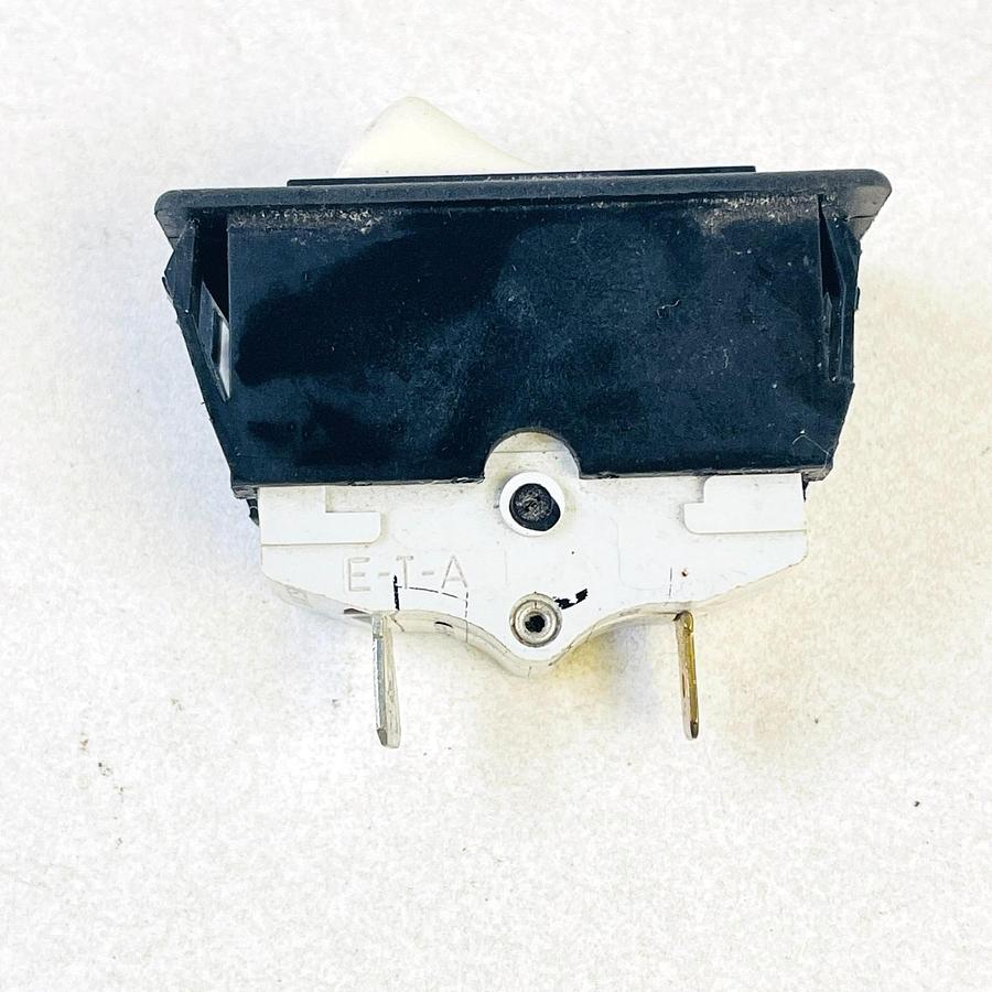 Used E-T-A 3140-P10-F30-WS02K THERMAL CIRCUIT BREAKER 8A 250VAC WHITE ROCKER SWITCH
