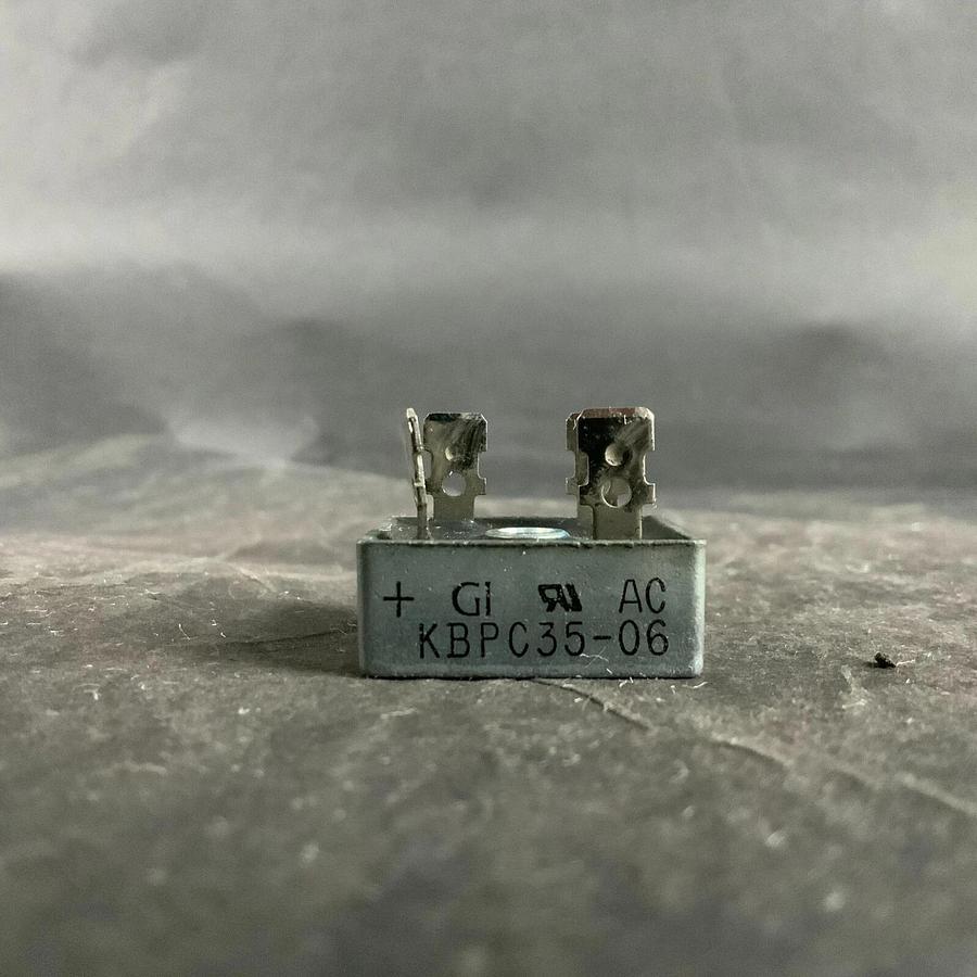 Used VISHAY GENERAL SEMICONDUCTOR KBPC35-06 ($5 OBO)