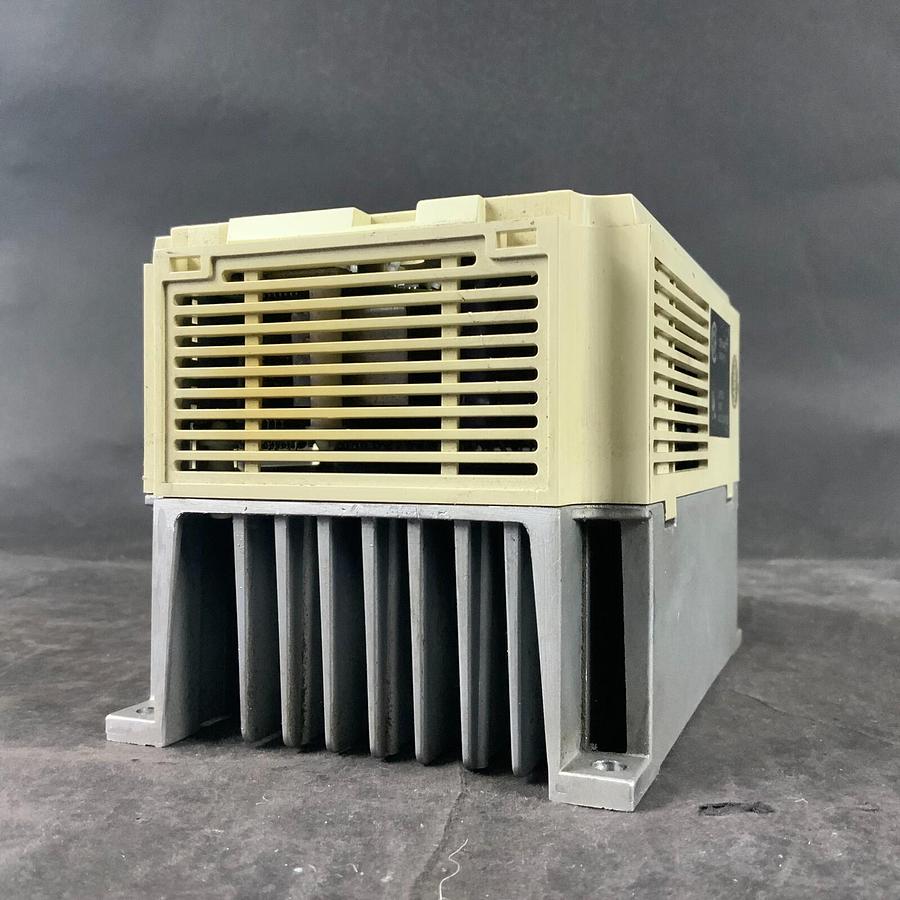 Used MITSUBISHI FR-A024-0.75K-CD DRIVE ($625 OBO)