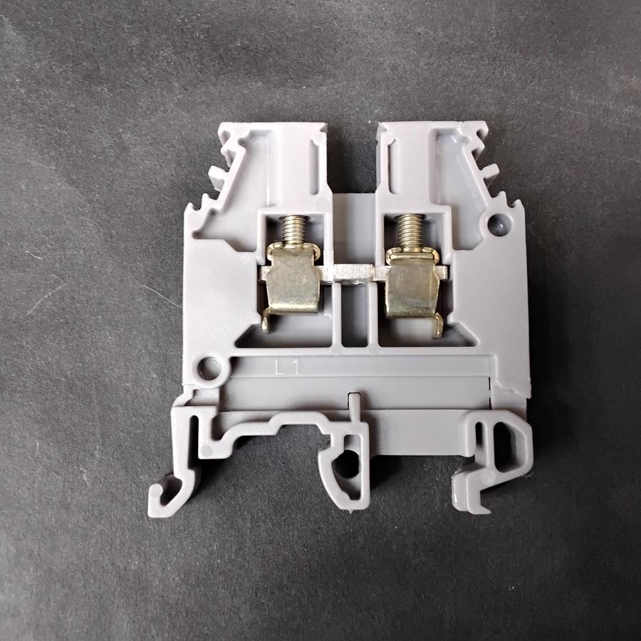 Used ABB ENTRELEC M4/6-5116 DIN RAIL TERMINAL BLOCK ($1.25 OBO)