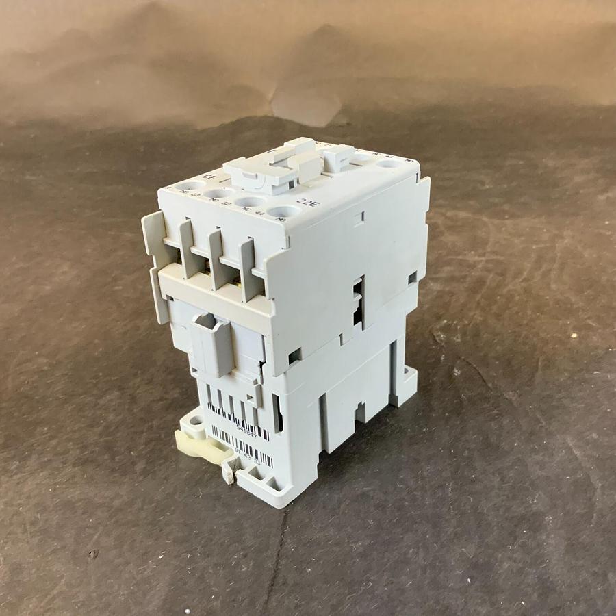 Used ALLEN BRADLEY 700-CF220A CONTROL RELAY ($30 OBO)