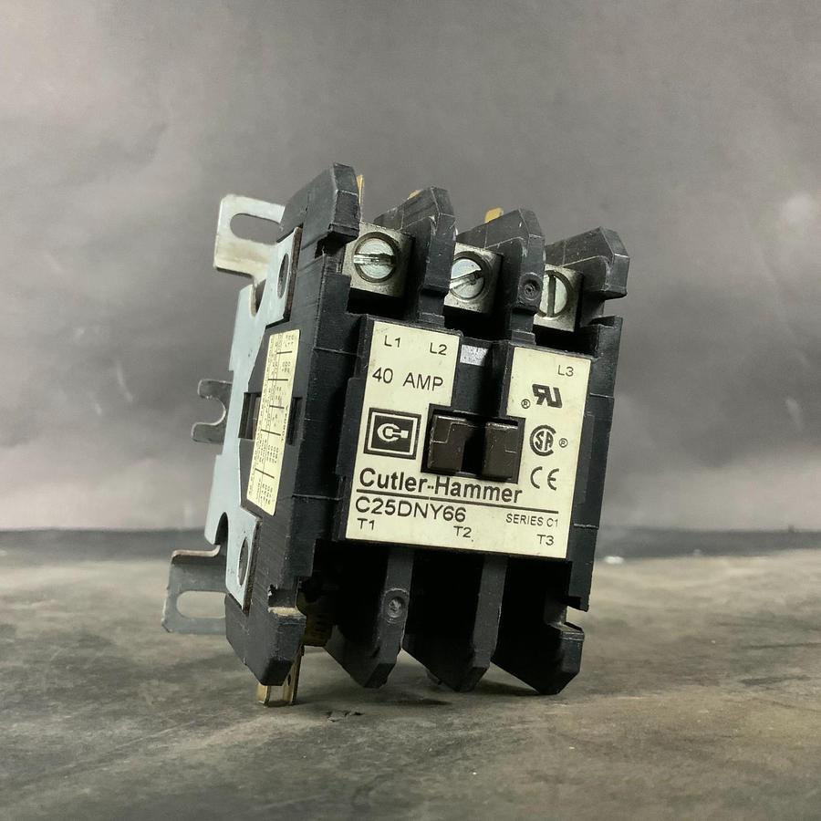 Used CUTLER HAMMER C25DNY66 DC CONTACTOR ($40 OBO)