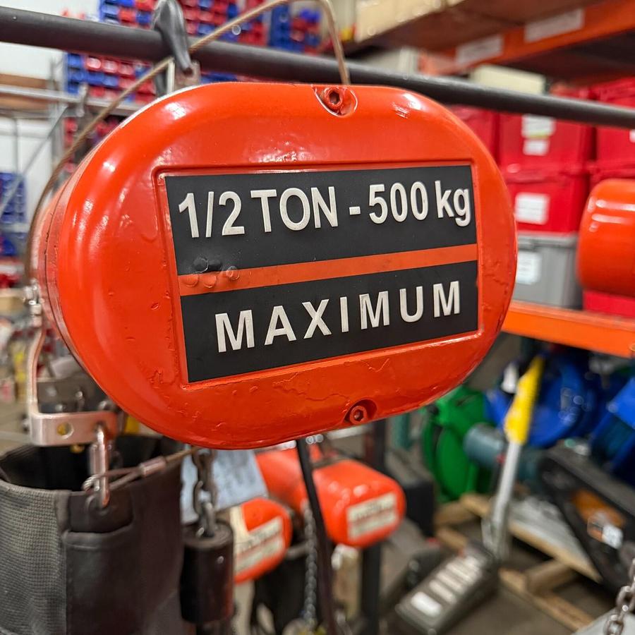 Used CM LODESTAR VS - MODEL F 1/2 TON CHAIN HOIST - REMOTE CONTROL - 230v3($3000 OBO)