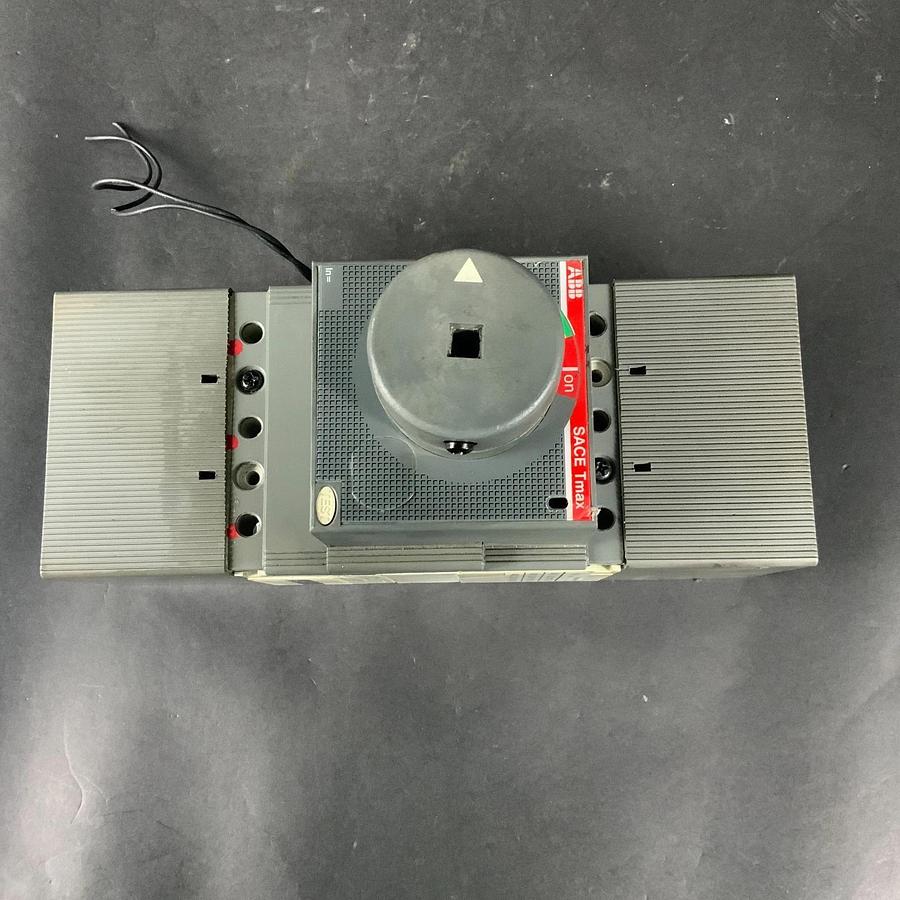 Used ABB TMAX T2H100 SWITCH CIRCUIT BREAKER ($60 OBO)