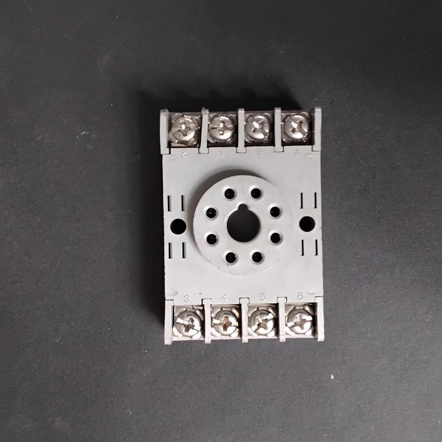 Used IDEC SR2P-06 RELAY SOCKET ($2.50 OBO)