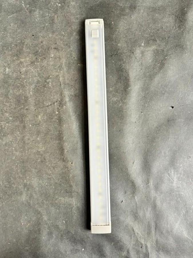 Used BLACK+DECKER LEDUC9-1CB LIGHT BAR