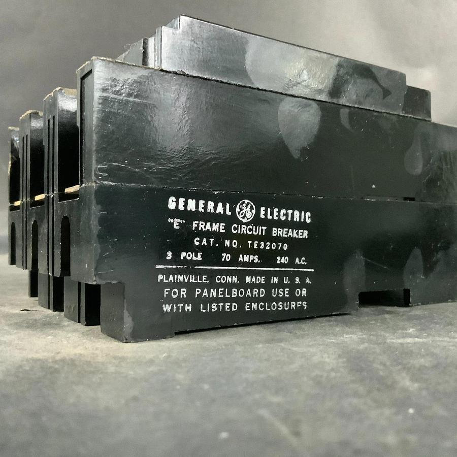 Used WESTINGHOUSE TE32070 CIRCUIT BREAKER ($50 OBO)