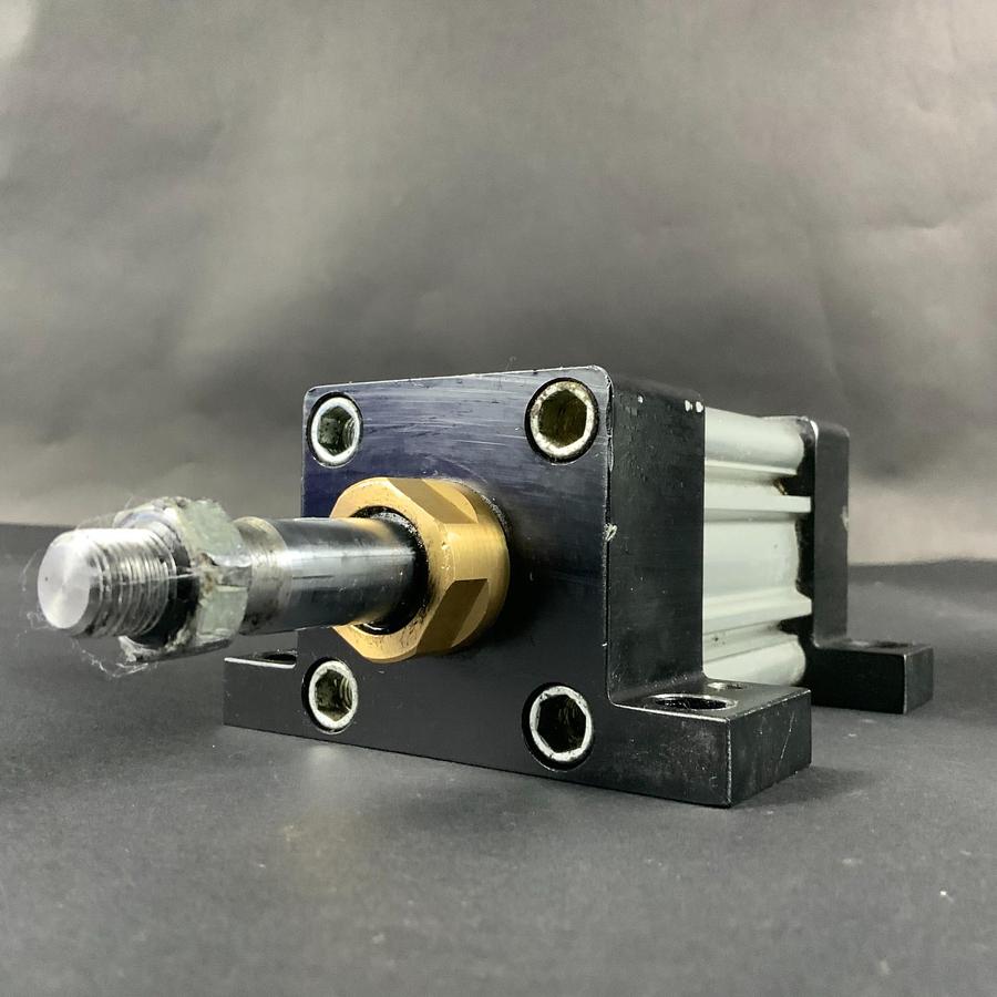 Used PARKER 2.00C4MA2UV18A01.00 PNEUMATIC CYLINDER ($160 OBO)