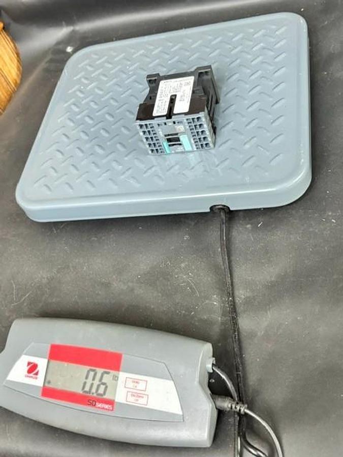 Used SIEMENS 3RT2017-2KB42 POWER CONTACTOR