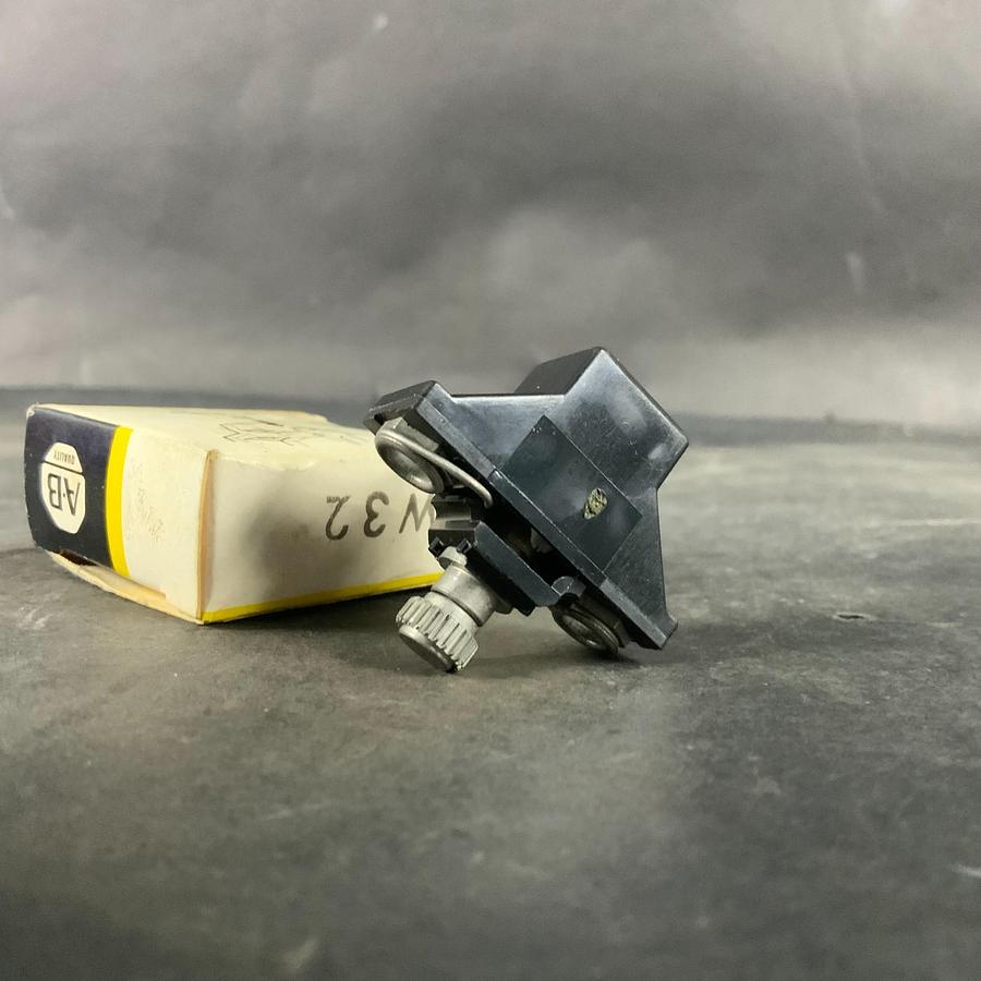 Used ALLEN BRADLEY W32 HEATER ELEMENTS ($5 OBO)