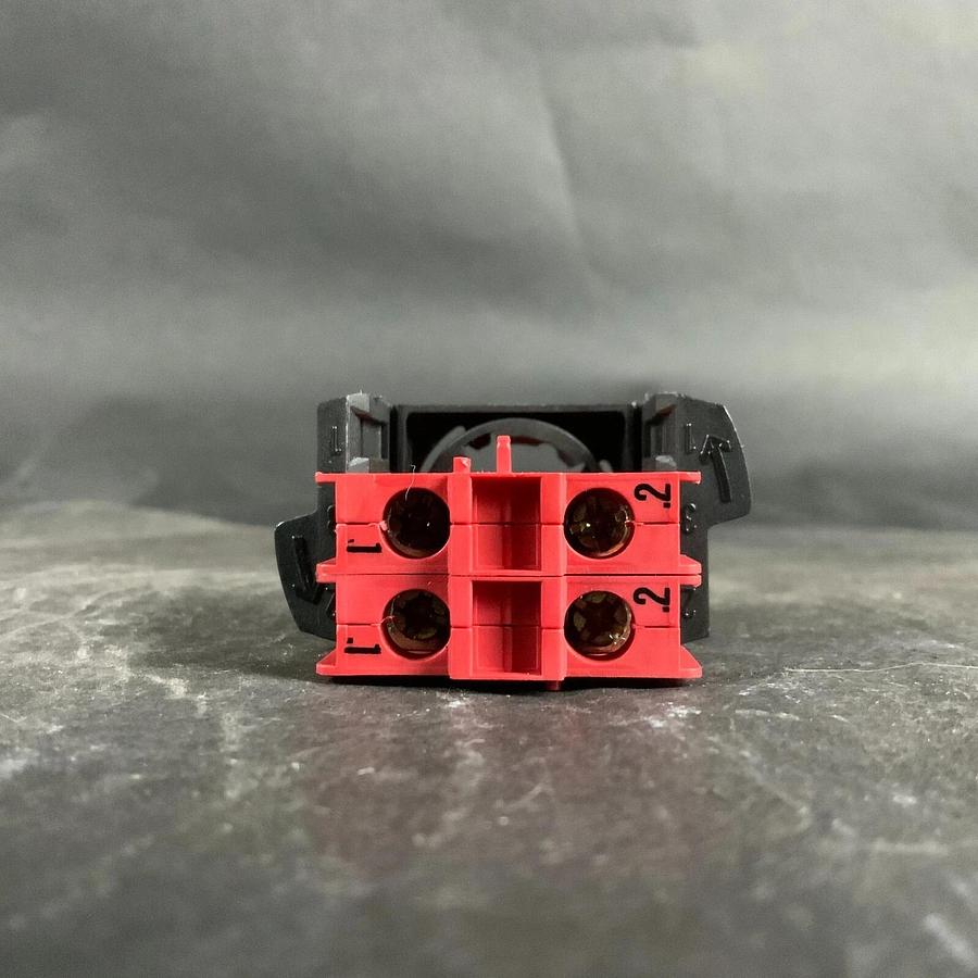SCHLEGEL MTO CONTACT BLOCK ($9 OBO)