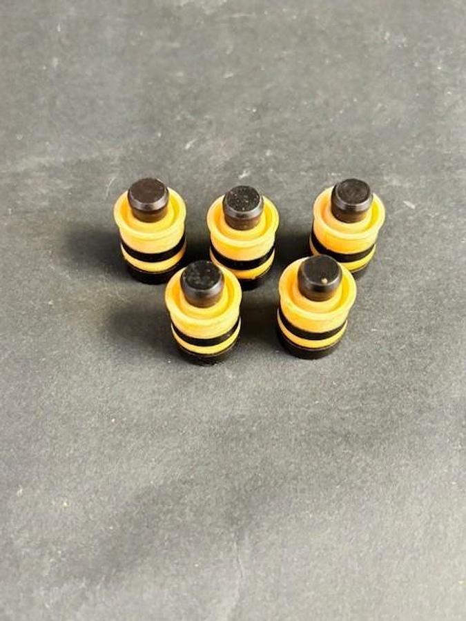 Used SPEEDGRIP COMPANY 4264-182-00000 VALVES 5PCS