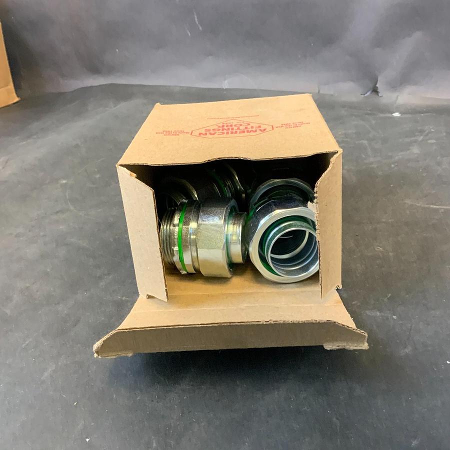 Used AMFICO STR125 1-1/4" STRAIGHT LIQUID-TIGHT CONNECTOR - BOX OF 5 ($60 OBO)