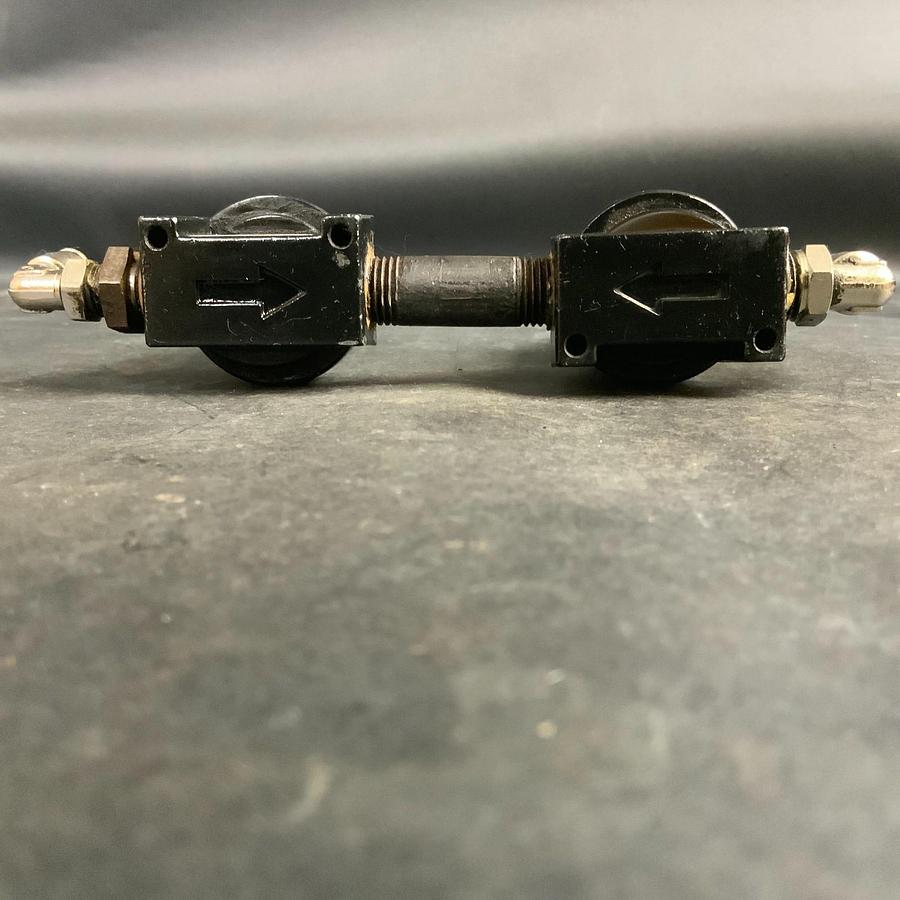 Used PARKER 10F17ED REGULATOR 250 PSI ($50 OBO)