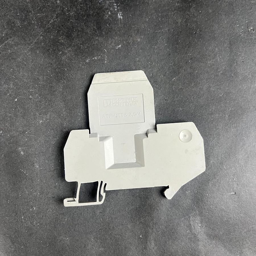 Used PHOENIX CONTACT ATP-UTTB 2,5/4 TERMINAL COVER ($4 OBO)