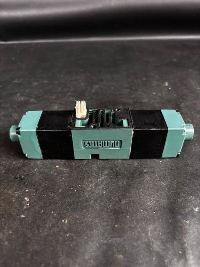 Used NUMATICS 081SS500K000030 SOLENOID VALVE ($21 OBO)
