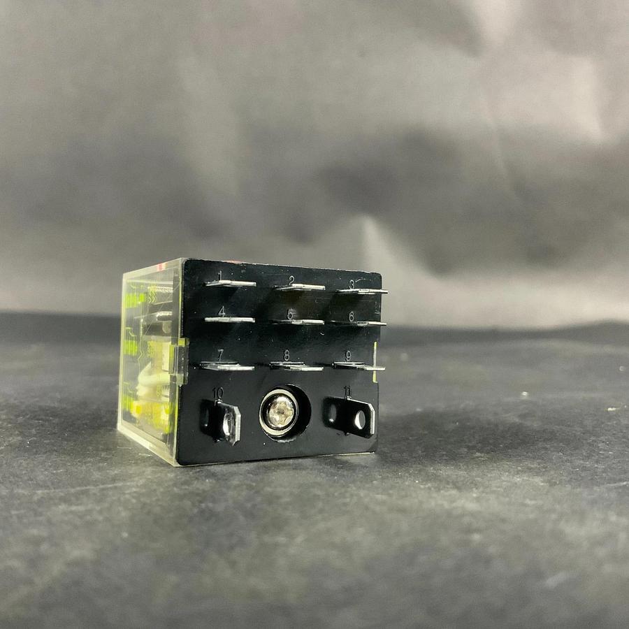 Used SQUARE D 8501RS43M1P14V20 MINIATURE RELAY ($15 OBO)