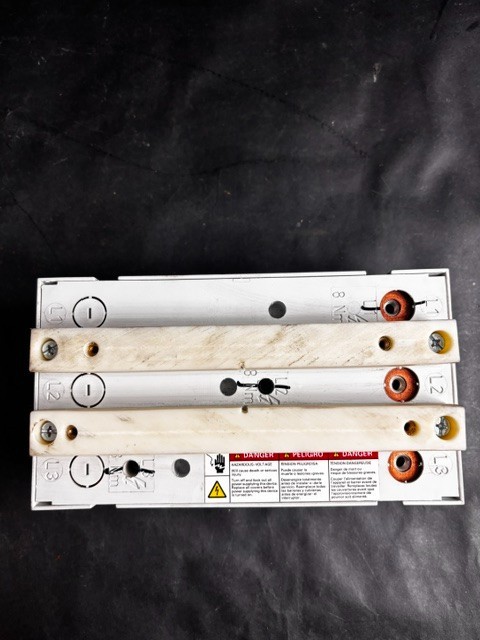 Used SIEMENS 8US1213-4AQ03 BUSBAR ADAPTER ($32 OBO)
