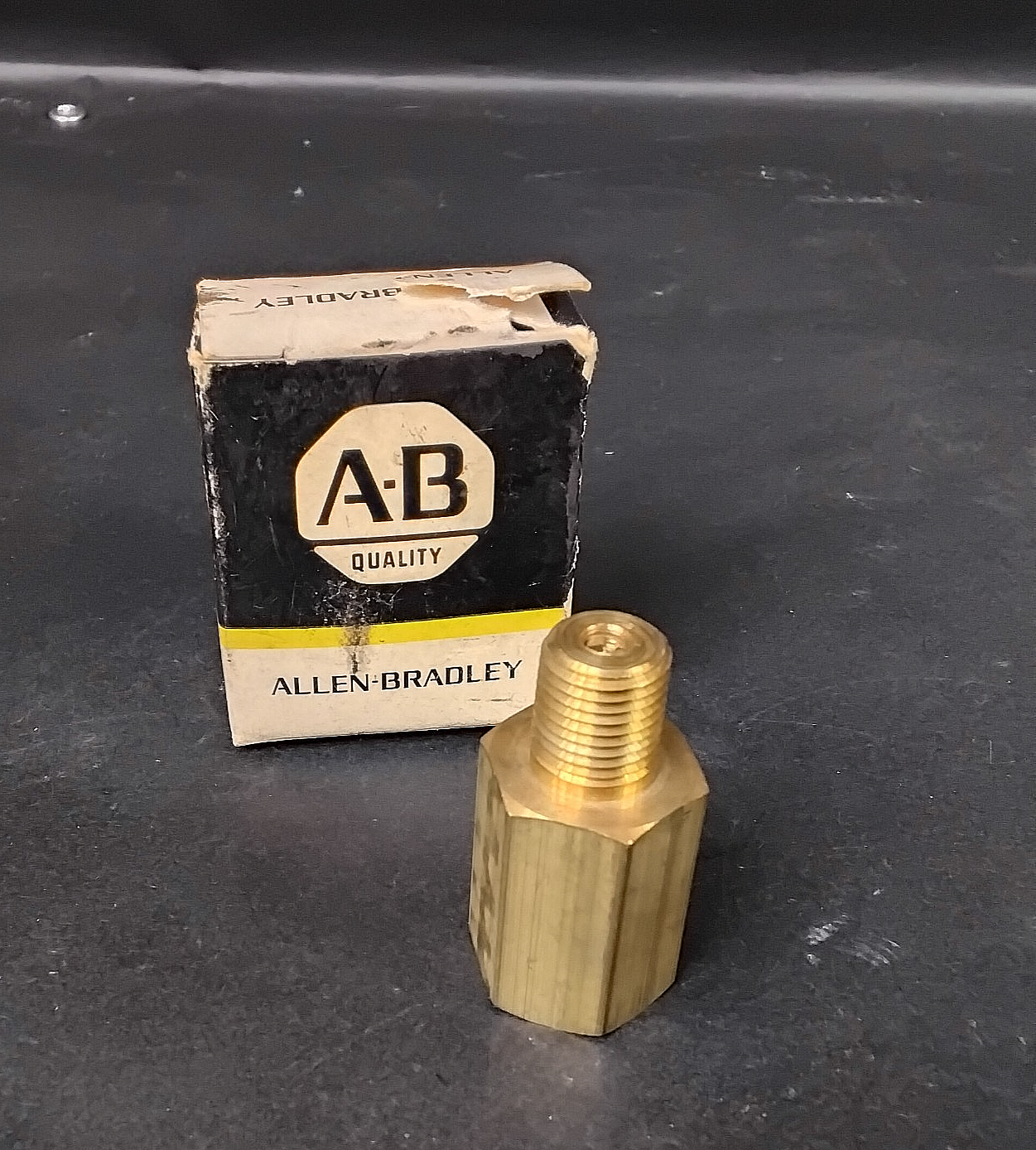 Used ALLEN-BRADLEY 836-N7 SERIES A ($45 OBO)