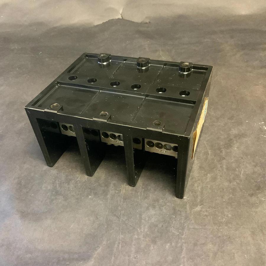 Used MARATHON SPECIAL PRODUCT 1443560 POWER DISTRIBUTION BOX ($125 OBO)