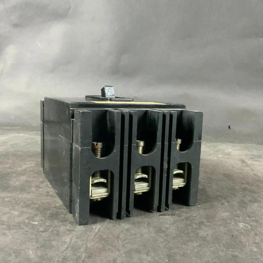 Used WESTINGHOUSE FB3010L CIRCUIT BREAKER ($100 OBO)
