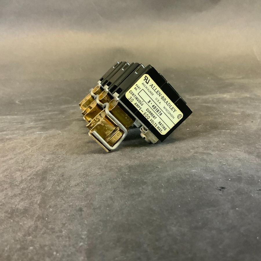 Used ALLEN BRADLEY X-401978 FUSE HOLDER ($10 OBO)