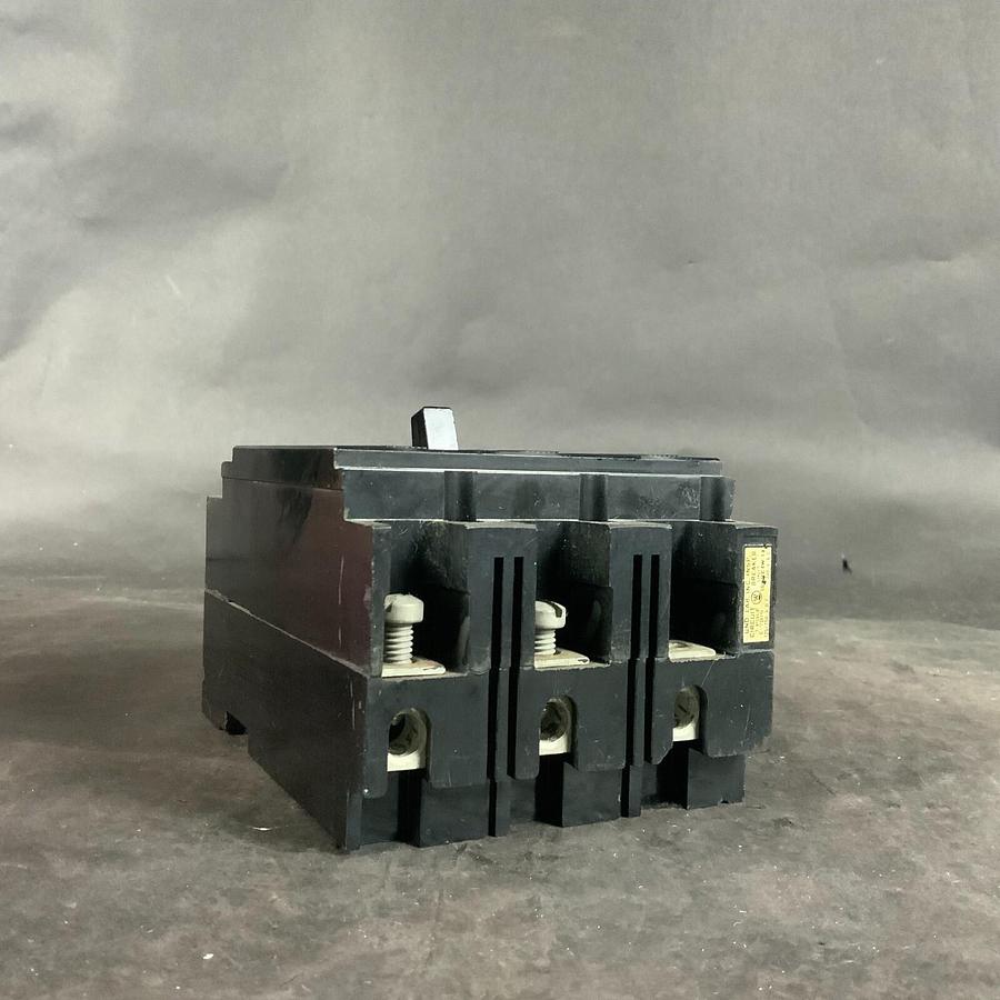 Used WESTINGHOUSE E3090C CIRCUIT BREAKER ($45 OBO)