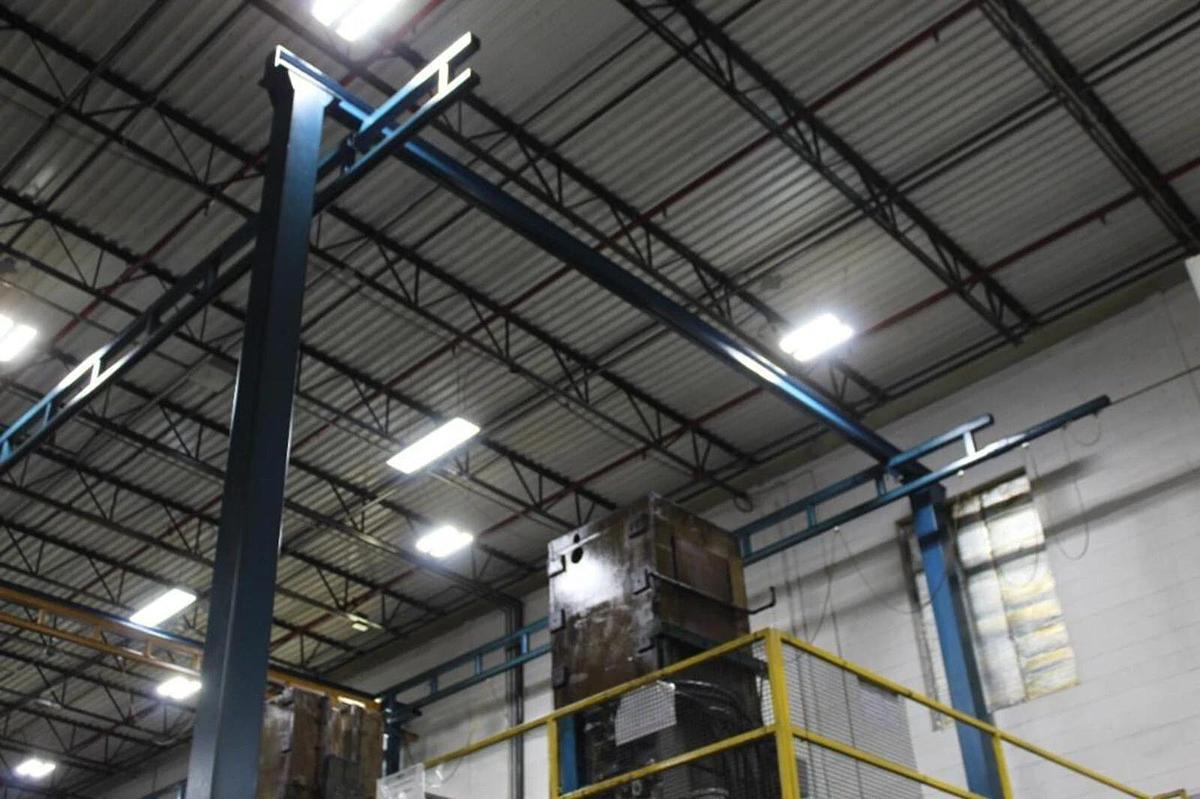 Used GORBEL 1-TON FREESTANDING BRIDGE CRANE 62X20X27' W/ 1-TON CM HOIST ($22000 OBO)