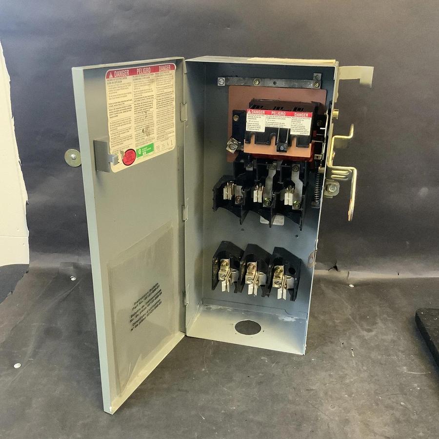Used SQUARE D I-LINE PQ4610G FUSIBLE BUSWAY PLUG-IN UNIT ($800 OBO)