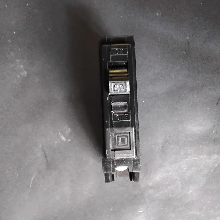 Used SQUARE D QO CIRCUIT BREAKER ($8 OBO)