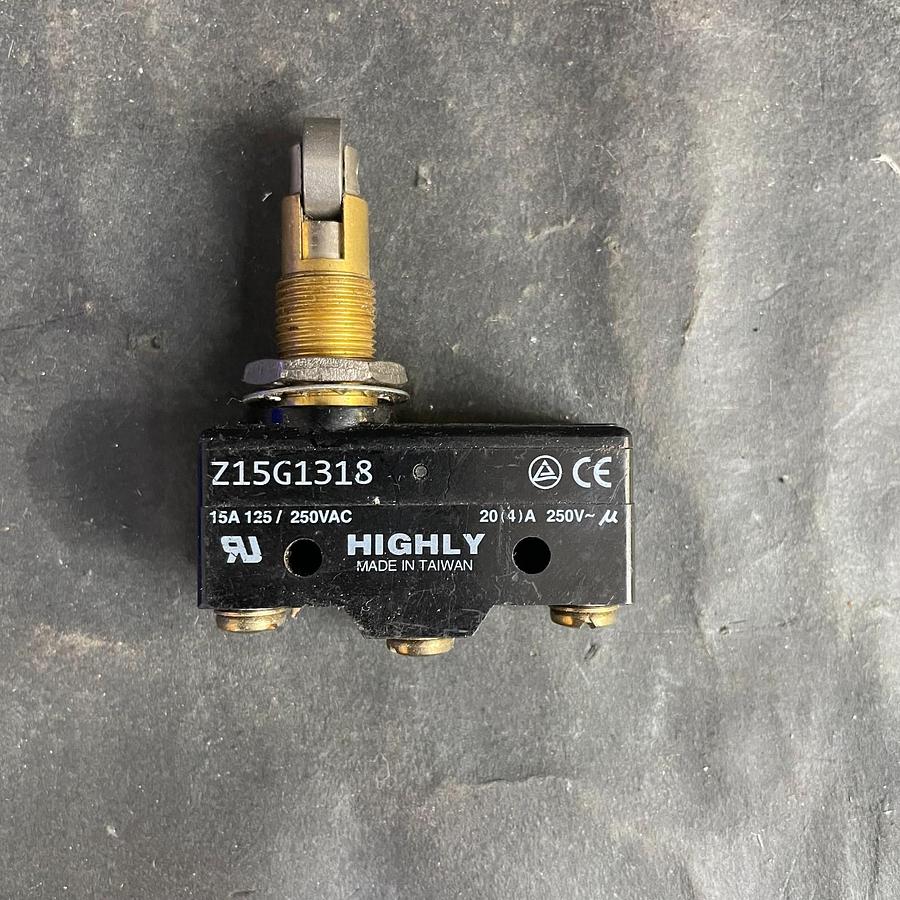 Used HIGHLY Z15G1318 MICRO SWITCH