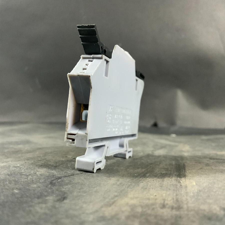 Used MORSETTITALIA S10H EURO S10-5H TERMINAL FUSE HOLDER ($7 OBO)