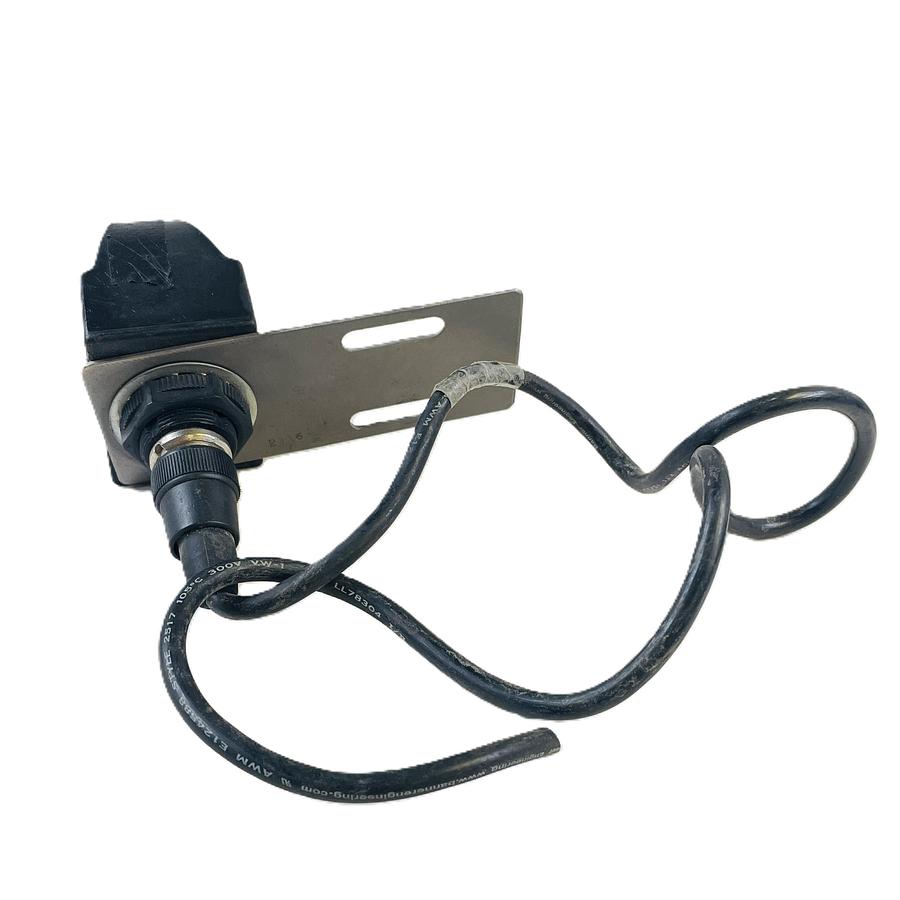 Refurbished BANNER OPTO-TOUCH OTBVP6 QD TOUCH BUTTON SENSOR WITH BRACKET & CABLE