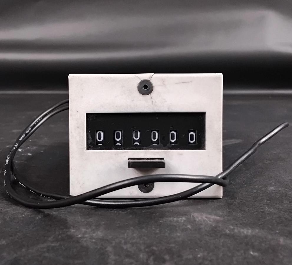 Used REDINGTON P2-4906 DIGITAL COUNTER 115 VAC ($18 OBO)