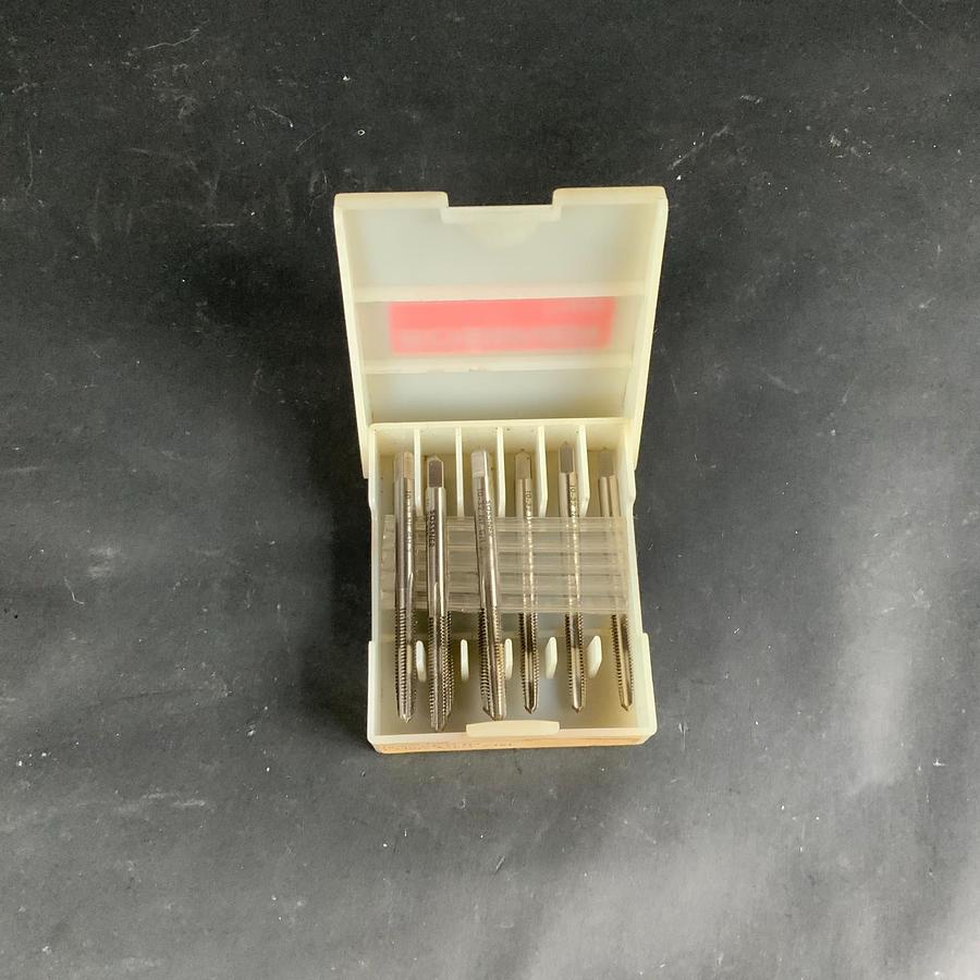 Used SOSSNER 10272 #10-32 NF H3 4-FLUTE TAPER HAND TAP - PARTIAL BOX OF 9 ($60 OBO)