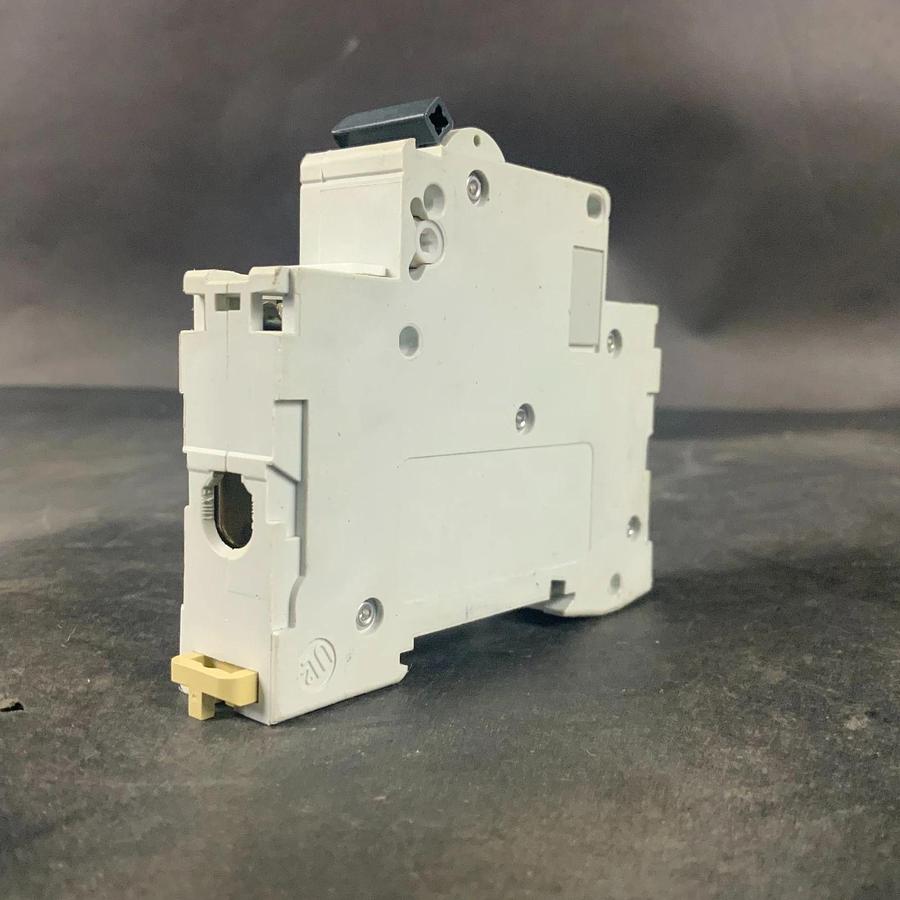 Used MERLIN GERIN MULTI9 C60N 2A-TYPE C CIRCUIT BREAKER ($15 OBO)