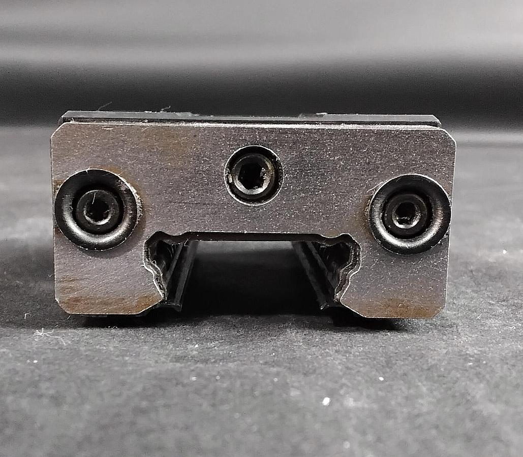 Used THK SR25V SLIDE BEARING SHORT BLOCK $50 OBO)