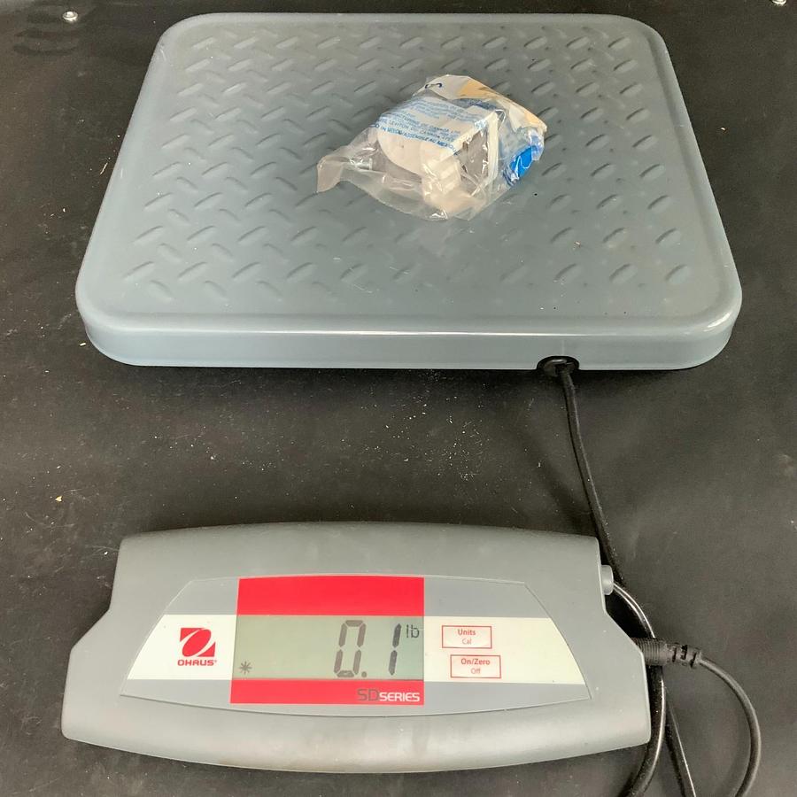 Used LEVITON 5C400 FLUORESCENT LAMP HOLDER ($5 OBO)
