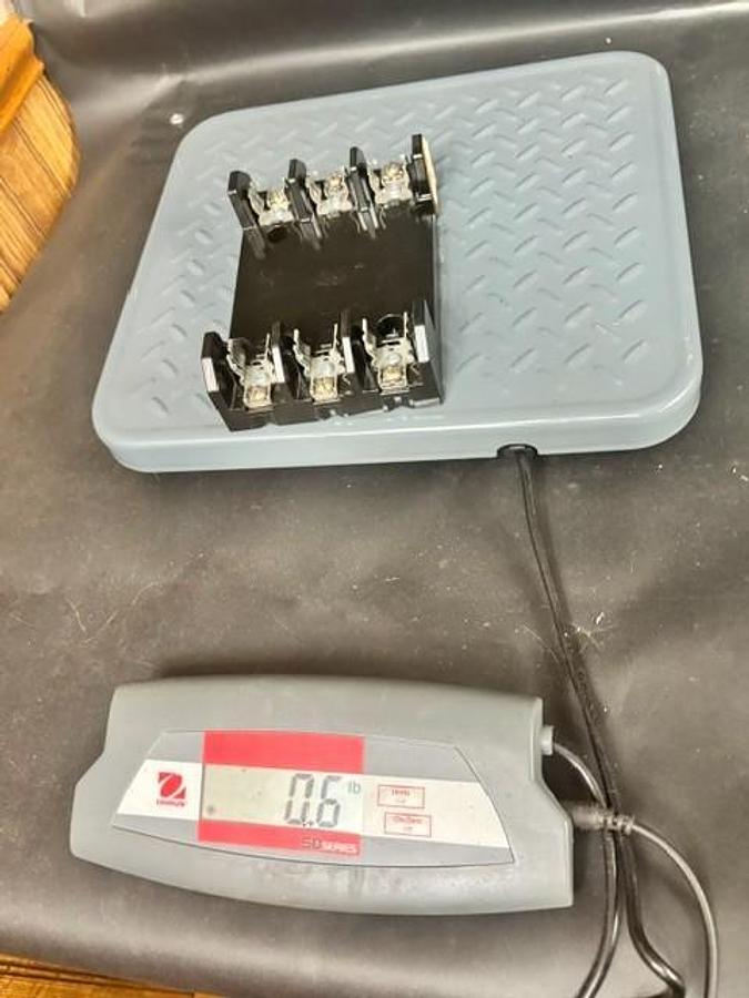 Used LITTELFUSE LH60030-3P FUSE HOLDER