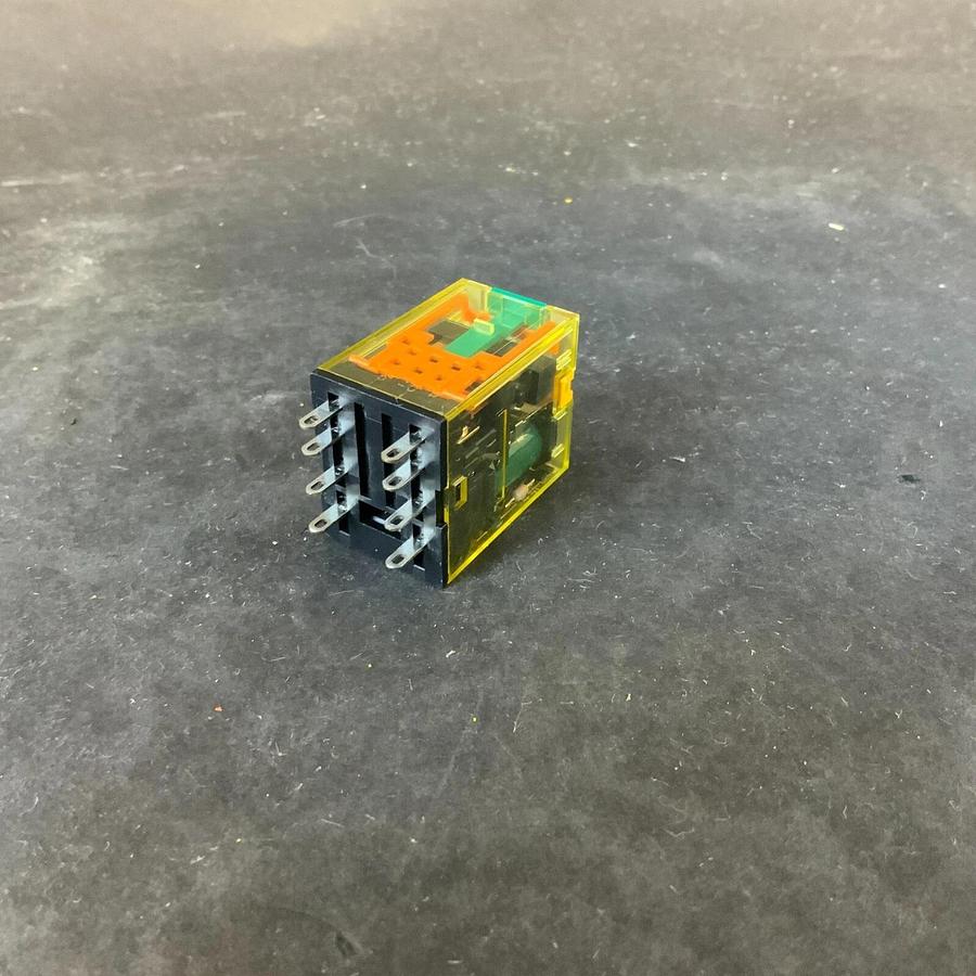 Used IDEC RU4S-D24 RELAY ($7 OBO)