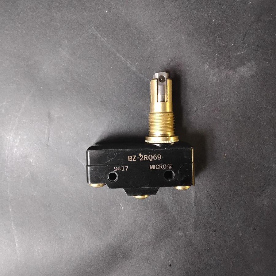 Used HONEYWELL BZ-2RQ69 PREMIUM ROLLER PLUNGER ACTUATOR SWITCH ($12 OBO)