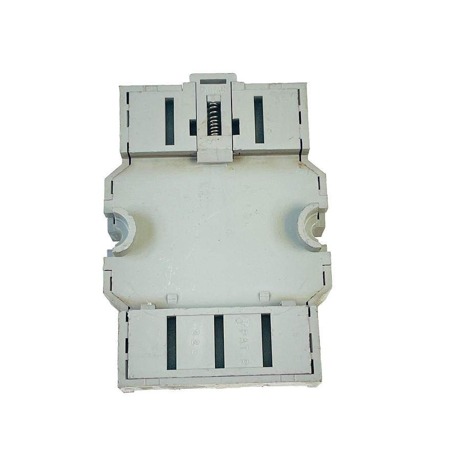 Used IDEC SH4B-05 14-PIN 4PDT BLADE RELAY SOCKET BASE 10A 300V DIN RAIL MOUNT