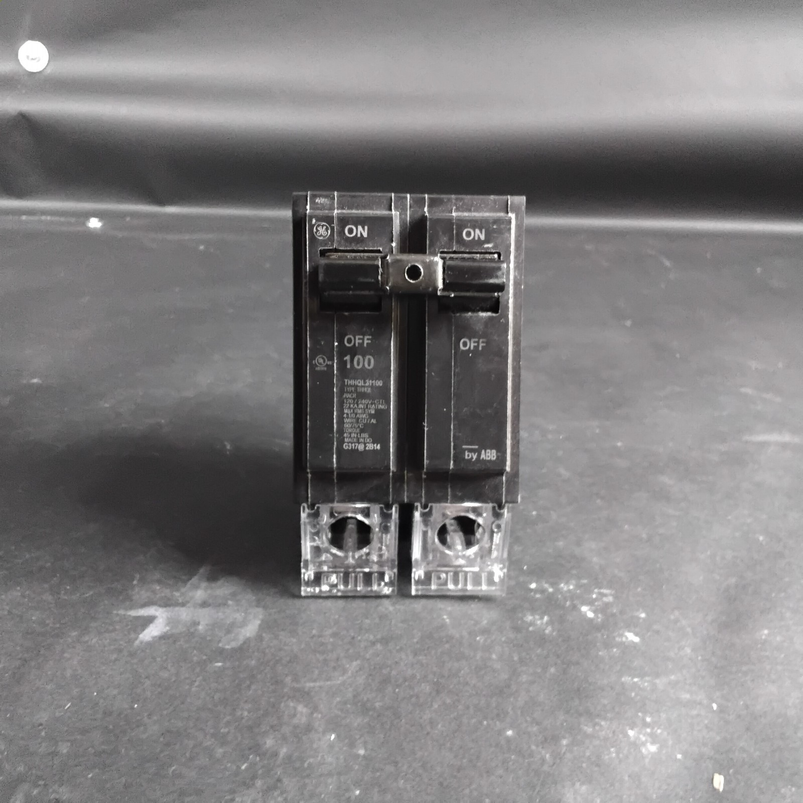 Used GENERAL ELECTRIC THHQL21100 CIRCUIT BREAKER ($50 OBO)