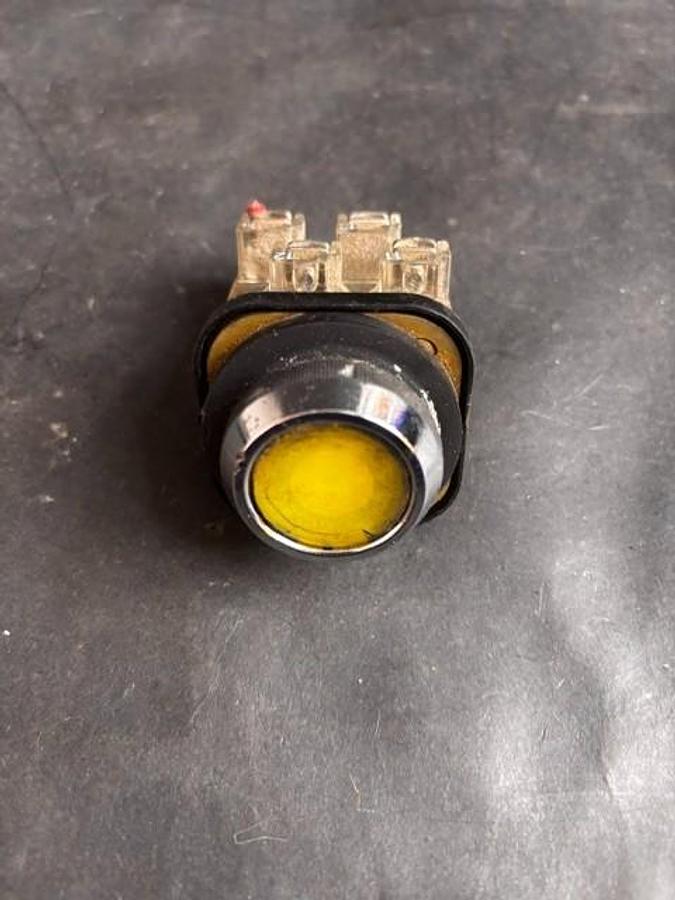 Used TELEMECANIQUE ZB2-RA91 PUSHBUTTON SWITCH ($12 OBO)