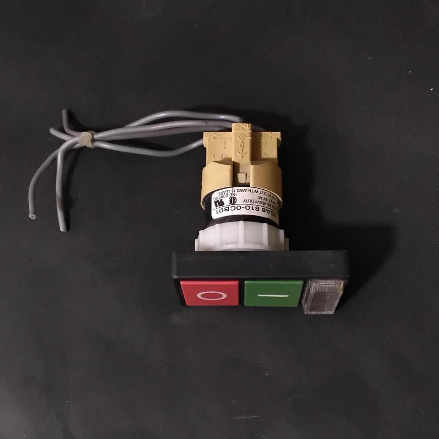 Used SIEMENS 3SA8 810-OCBO1 PUSH BUTTON SWITCH ($50 OBO