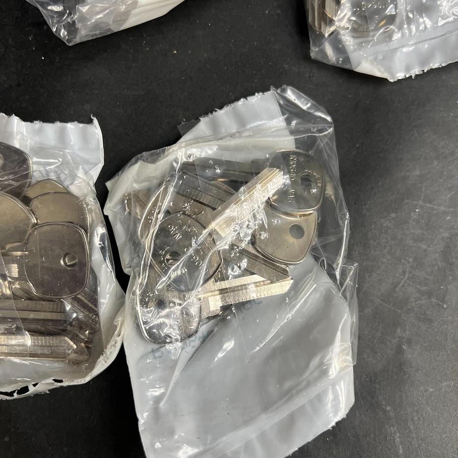 Used ILCO R1064D KEY BLANKS - SET OF 50 ($20 OBO)