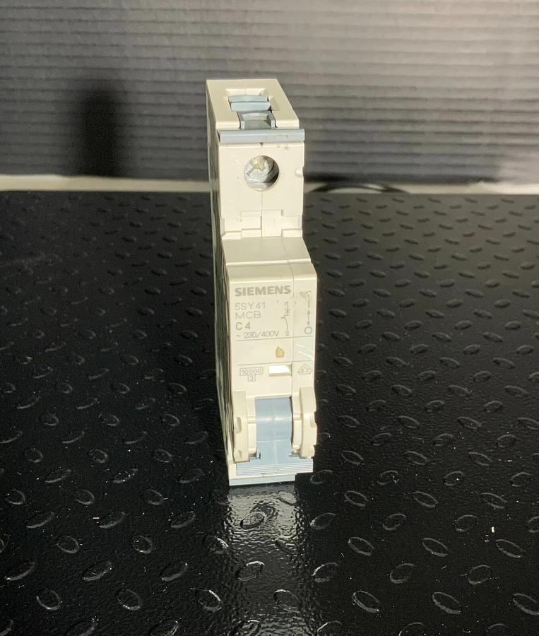 SIEMENS 5SY4104-7 ($24.99/EACH OBO)