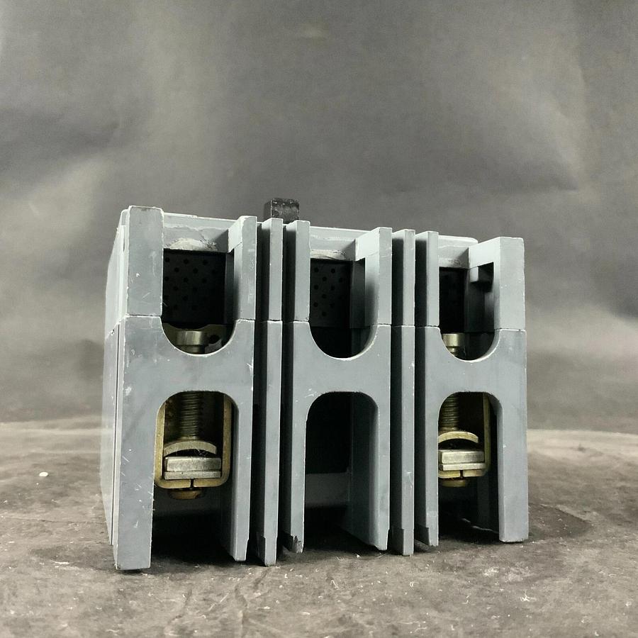 Used WESTINGHOUSE HFB2020 CIRCUIT BREAKER ($30 OBO)