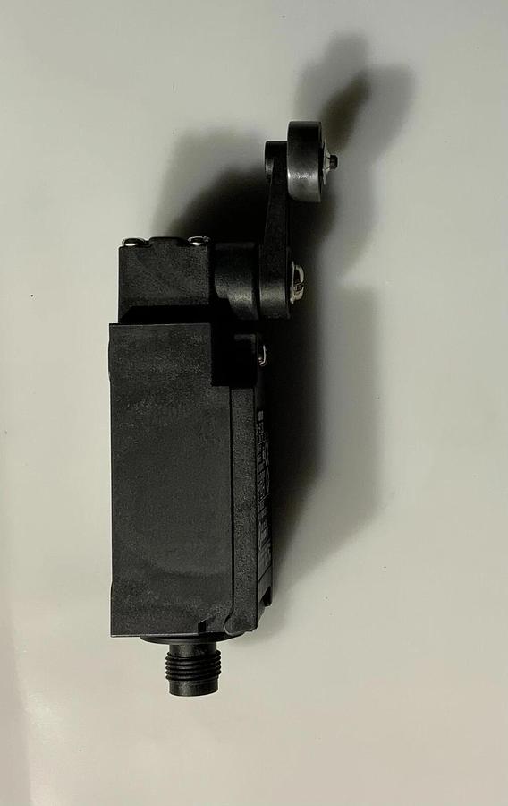 Used OMRON D4N-9120 LIMIT SWITCH ($49.99 OBO!!!)